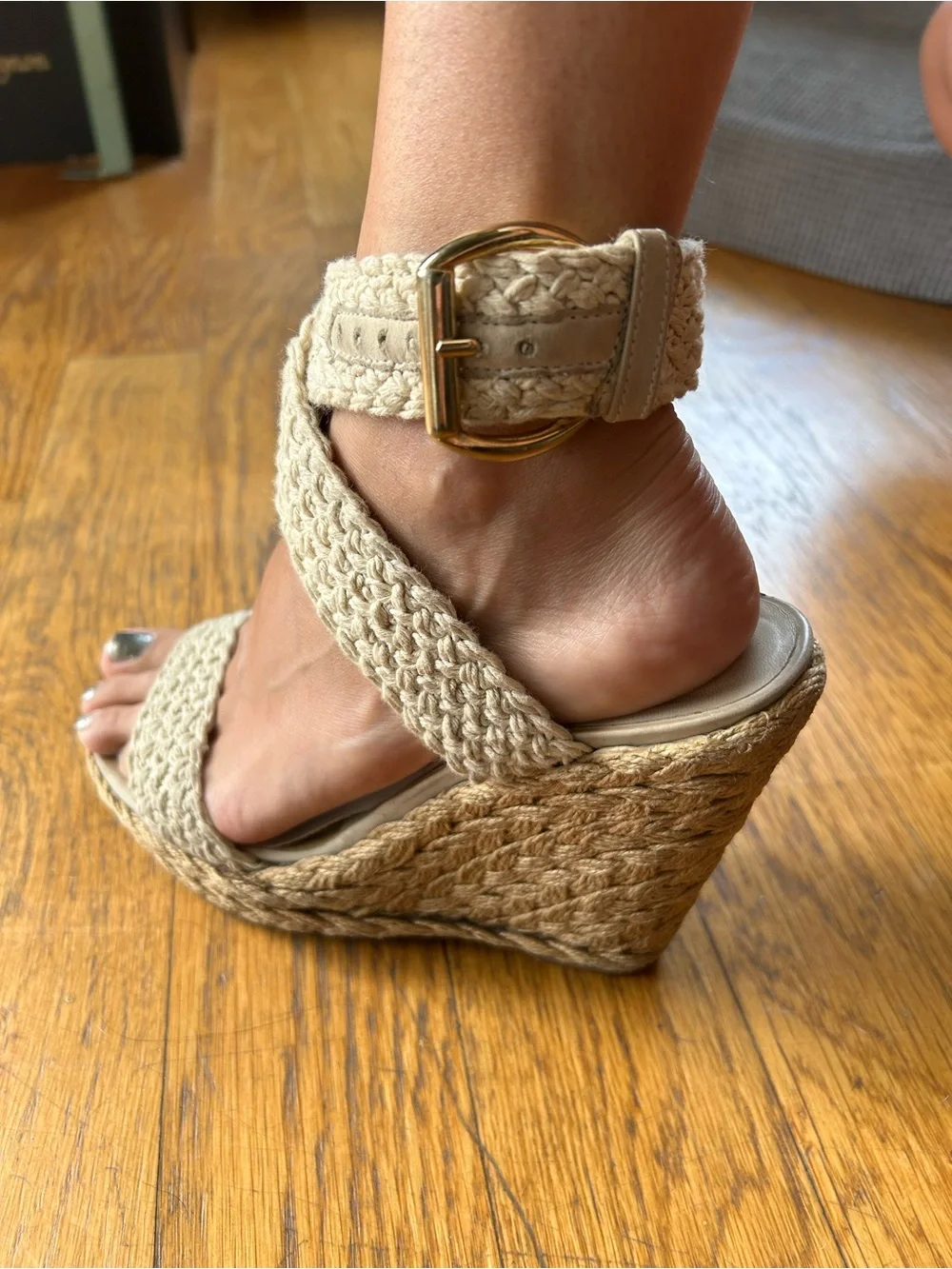 Stuart Weitzman Raffia Woven Wedges Nude Bone Size 8